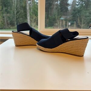 Kenneth Cole size 7 1/2 Espadrille